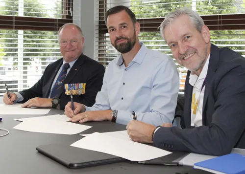 installatie heerjongeledenconsuloorlogsbegraafplaatsen juni24 mg 3050 2