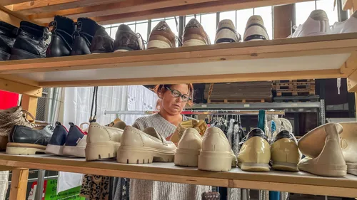 04. Kledingbeurs Caritas Uden (19 oktober 2025)