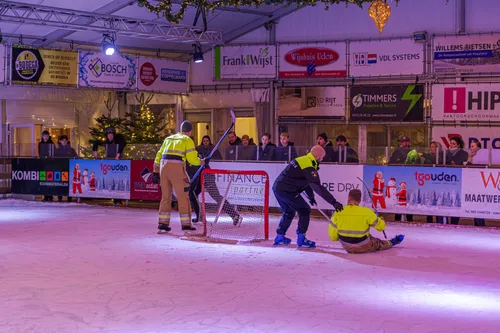 22-12-2025 Ijshockey Politie Brandweer Uden on Ice-3