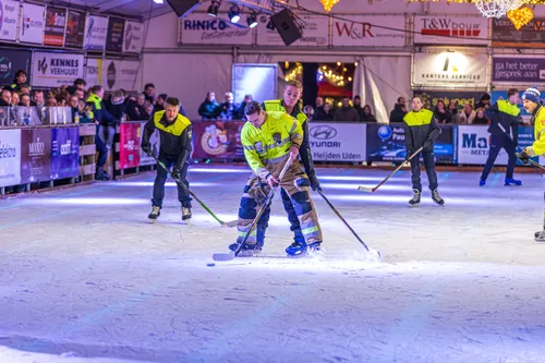 22-12-2025 Ijshockey Politie Brandweer Uden on Ice-6