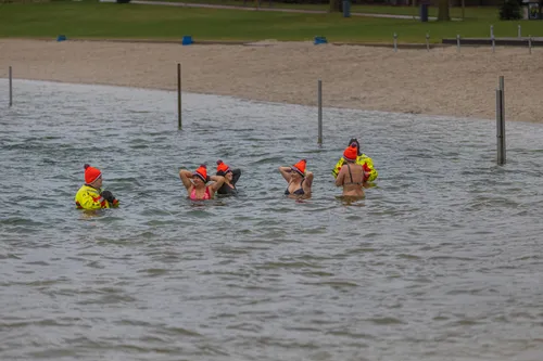 01-01-2026 Nieuwjaarsduik Hemelrijk Volkel-14