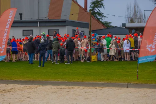 01-01-2026 Nieuwjaarsduik Hemelrijk Volkel-7