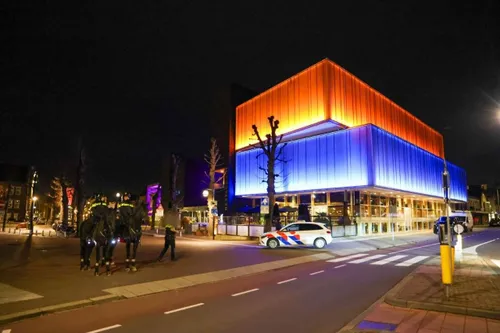 02-04-2026 Bereden politie in centrum Uden ivm verbod op samenscholing 01