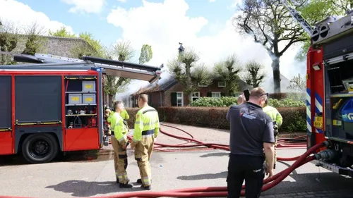 19-04-2026 Dakbrand boerderij Uden 07