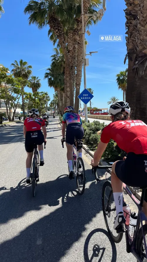 joy beune is op vakantie in spanje