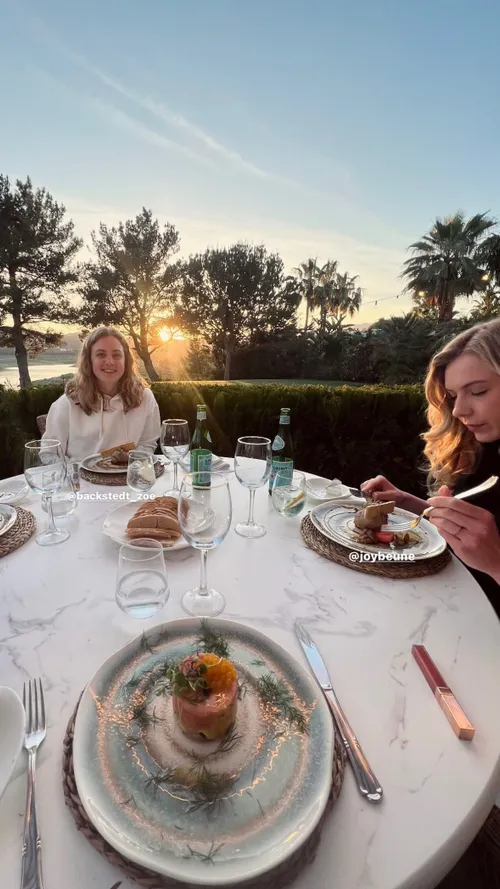 joy beune op vakantie in spanje