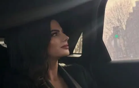 kellypiquet 3287370055883488788 576x1024 1