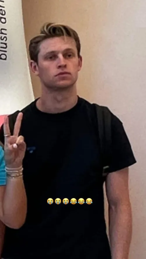 mikkykiemeney 2871704524936621573