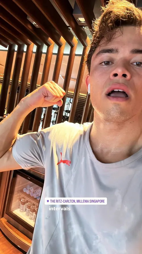 nyckdevries 2941369765205423596