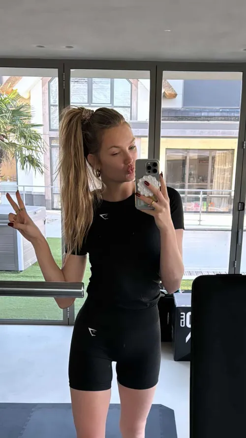 romeestrijd 3277105830615436850