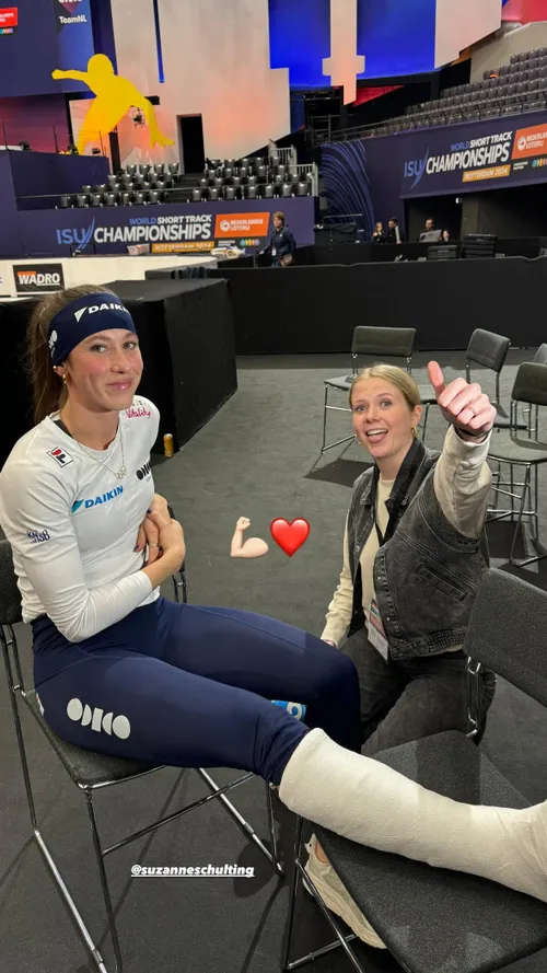 suzanne schulting gebroken enkel op de foto met noa vahle