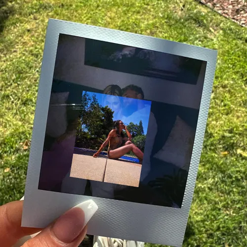 airen mylene in strak badpak