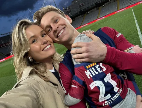 Mikky Kiemeney en Frenkie de jong bij Barcelona met Miles