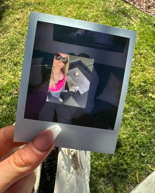 helene hendriks verrast iedereen met korte zomerse look