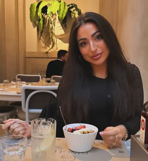 Lale Gül krijgt veel kritiek op nieuwe theatershow!