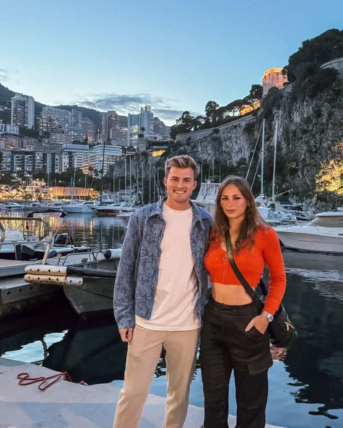 puck moonen deelt veel fotos samen met callan o