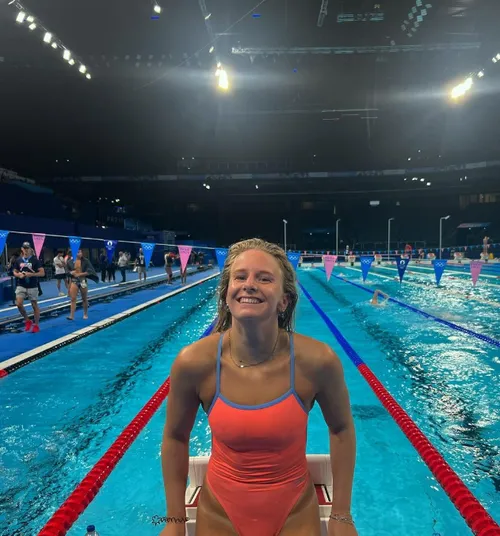 tess schouten is de knapste zwemster bij de olympische spelen