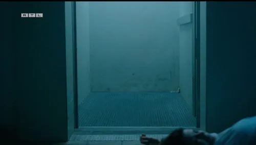 wat doet caroline de bruijn in smerige lift met vreemde man gtst cliffhanger