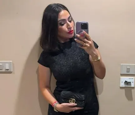 Lale Gül op vakantie