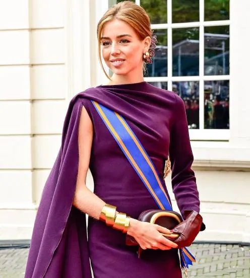 prinses-alexia-prinsjesdag-paars-tasje