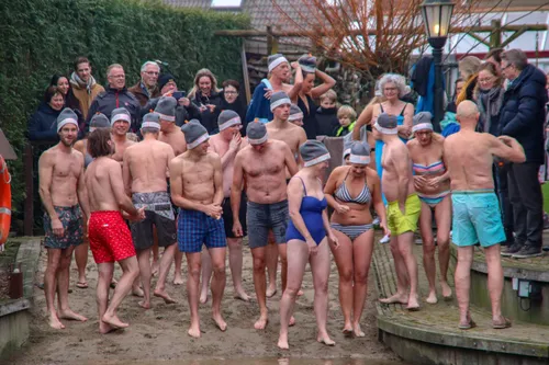 01 01 2020 nieuwjaarsduik 03