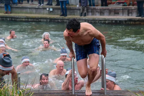 01 01 2020 nieuwjaarsduik 10