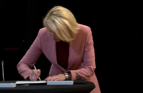 01 06 2021 installatie caroline van den elsen 3