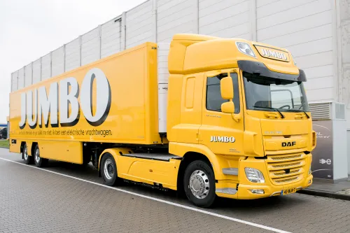 01 overhandiging elektrische vrachtwagen 008