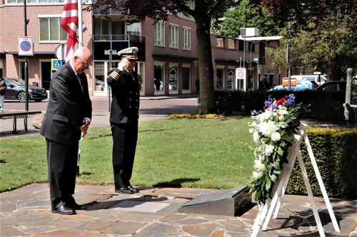 04 05 2020 kransleggingen veghel gemeente meierijstad 05