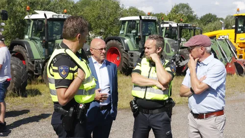 04 07 2022 boeren in gesprek met burgemeester 04