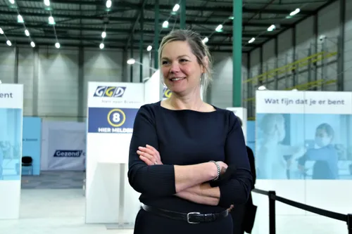 06 01 2021 eerste vaccinatie in veghel 2