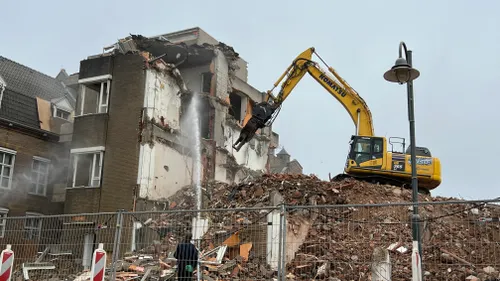 06 05 2022 sloop zigzag gebouw 02