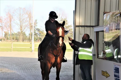 14 03 2022 stemmen te paard 01