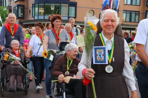 14 06 2019 avondvierdaagse defilc3a9 07