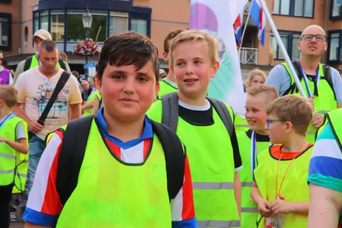 14 06 2019 avondvierdaagse defilc3a9 08