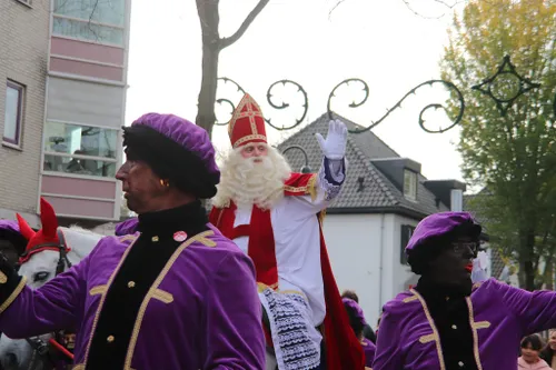 14 11 2021 intocht sinterklaas in veghel 23