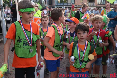 17 06 2022 avondvierdaagse defile 24