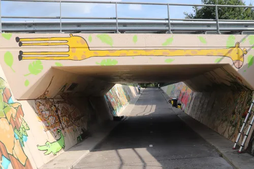 18 09 2021 jongeren kleuren fietstunnel 11