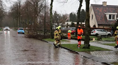 21 02 2022 stormschade hezelaarstraat veghel 10