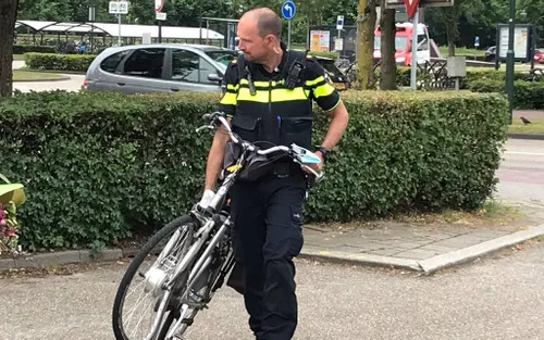 24 06 2021 fietster aangereden stadhuisplein 04