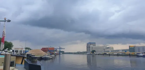 27 07 2021 gaslucht in ruim van schip 06