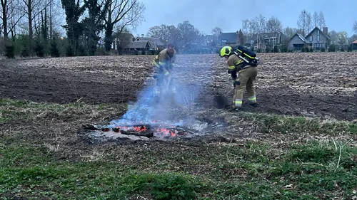 29 03 2022 buitenbrand aa broeken 06