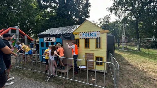 30 08 2022 veghel in hout 01