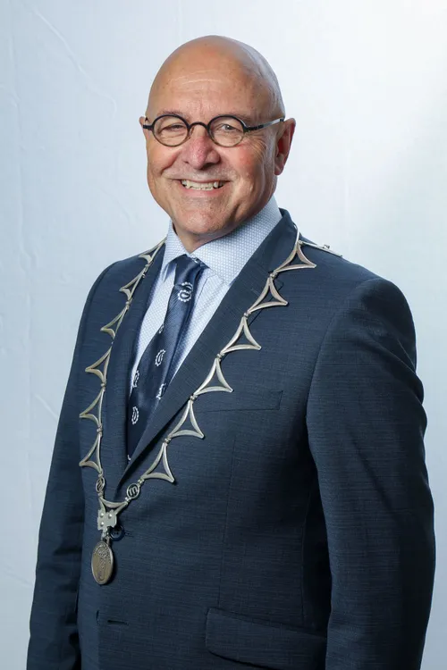 burgemeester van rooij zonder achtergrond
