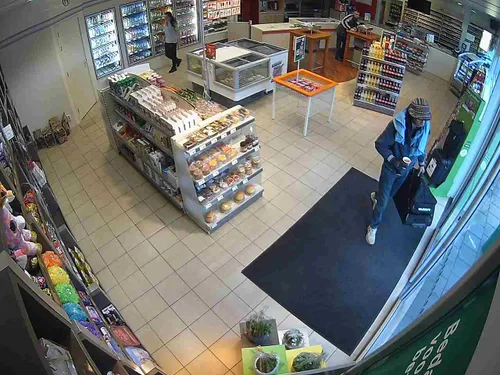 camera ve uit shop 1
