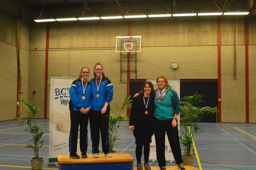 fenna schrans nikki schrans cora doorduyn eveline van rijbroek