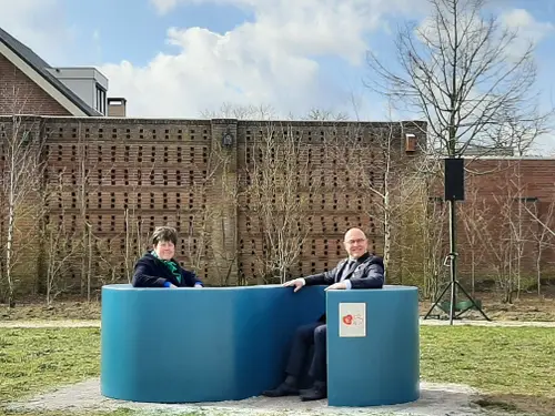 onthulling mijmerplek 2