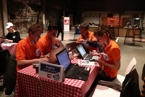 team your moms favorite uit veghel