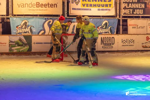 30-12-2025IJshockeywedstrijdBrandweerPolitieVeghel-17