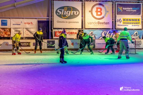 30-12-2025IJshockeywedstrijdBrandweerPolitieVeghel-20